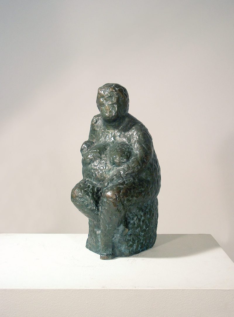Sitzende Frau, 1961, Bronze, H 35 cm