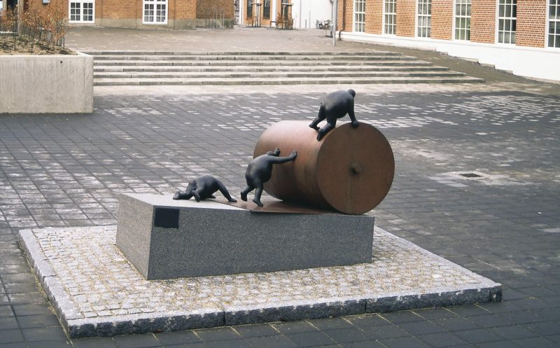 Papirarbejdernes Skulptur 2003 bronze kobber og granit opstillet tidligere Silkeborg Papirfabrik eget foto