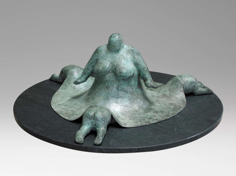 Parafrase over Bliktrommen af Guenter Grass 2017 bronze og granit 55 x 165 x 165 cm foto Evan Frederiksen
